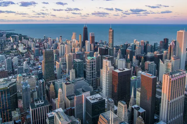 A city skyline, representing matching the hospital city to the patient's needs